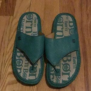 Born sandals